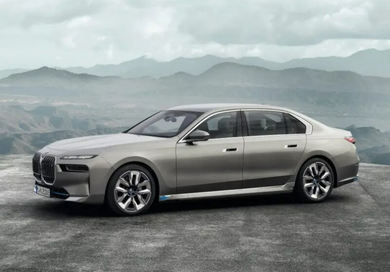 BMW i7